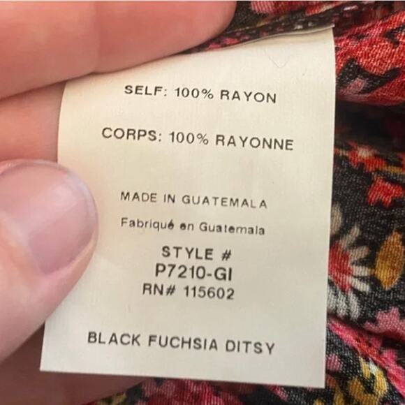 LUSH Smocked Waist Pull On Floral Black Fuchsia Ditsy Flower Print Shorts, Sz S - Picture 3 of 7